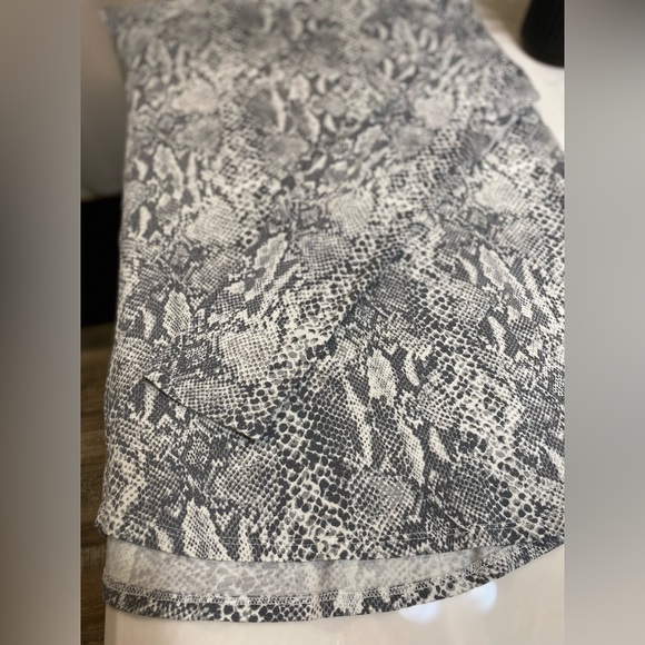 Snake Print Long Sleeve Blouse - Picture 5 of 5